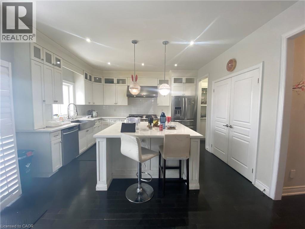 803 Robert Ferrie Drive, Kitchener, Ontario  N2R 0B8 - Photo 7 - 40807682