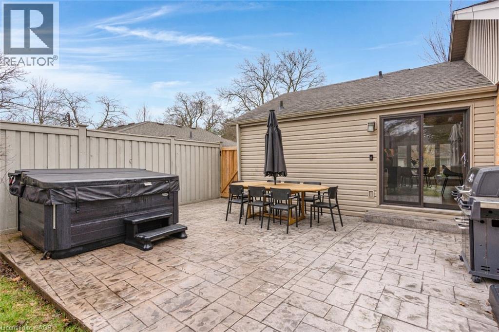 226 Forsyth Drive, Waterloo, Ontario  N2L 1A5 - Photo 44 - 40817017