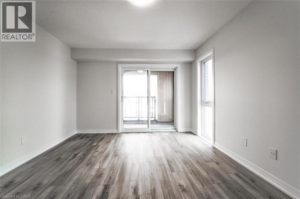 686 Benninger Drive, Kitchener, Ontario  N2E 0H8 - Photo 4 - 40819973