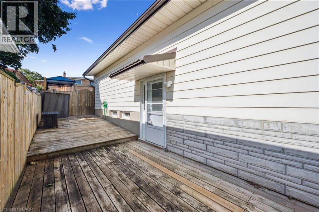 263 The Country Way, Kitchener, Ontario  N2E 2V6 - Photo 3 - 40822850
