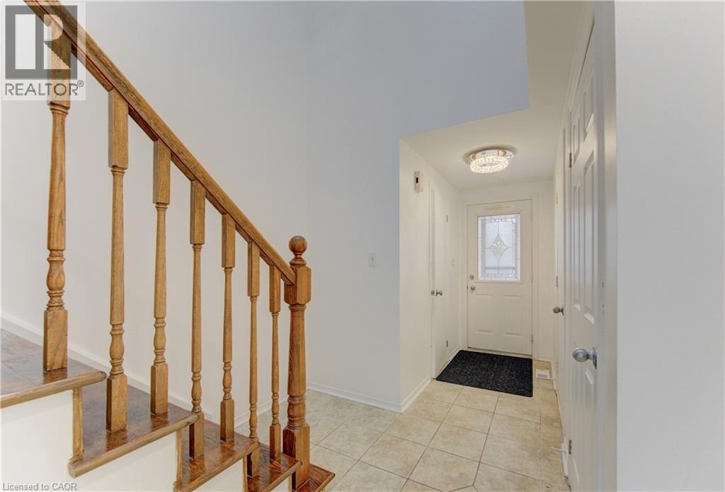 51 Camrose Court, Kitchener, Ontario  N2M 5J4 - Photo 5 - 40823615