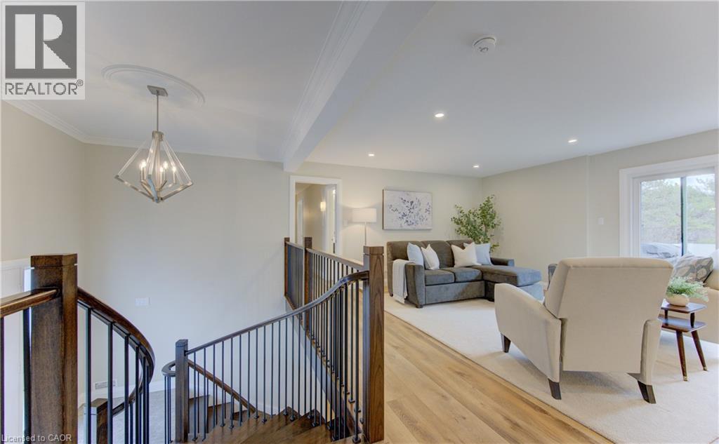 395 Warrington Drive, Waterloo, Ontario  N2L 2P7 - Photo 8 - 40823665