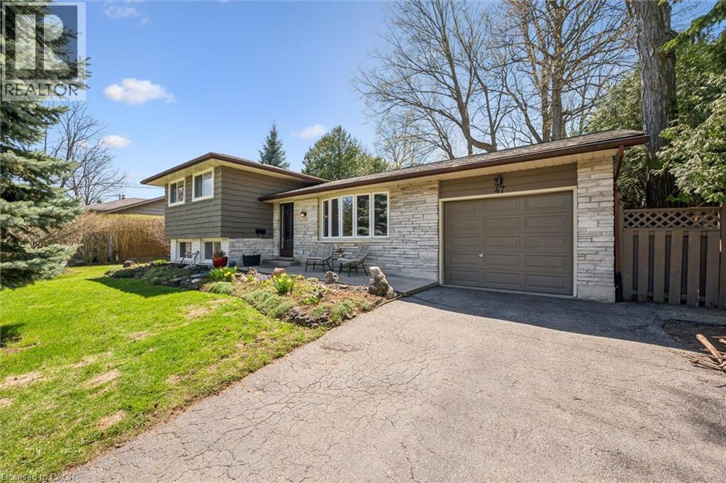 47 HILLCREST Lane, Kitchener, Ontario