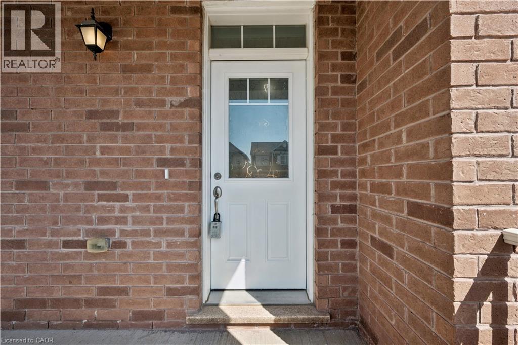 267 Grovehill Crescent, Kitchener, Ontario  N2R 0K8 - Photo 5 - 40823054