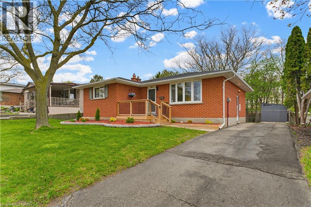 24 Hillmount Street, Kitchener, Ontario  N2C 2C6 - Photo 3 - 40822965