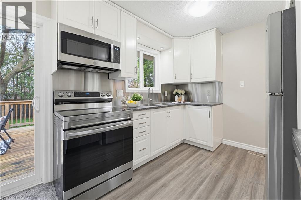 24 Hillmount Street, Kitchener, Ontario  N2C 2C6 - Photo 9 - 40822965