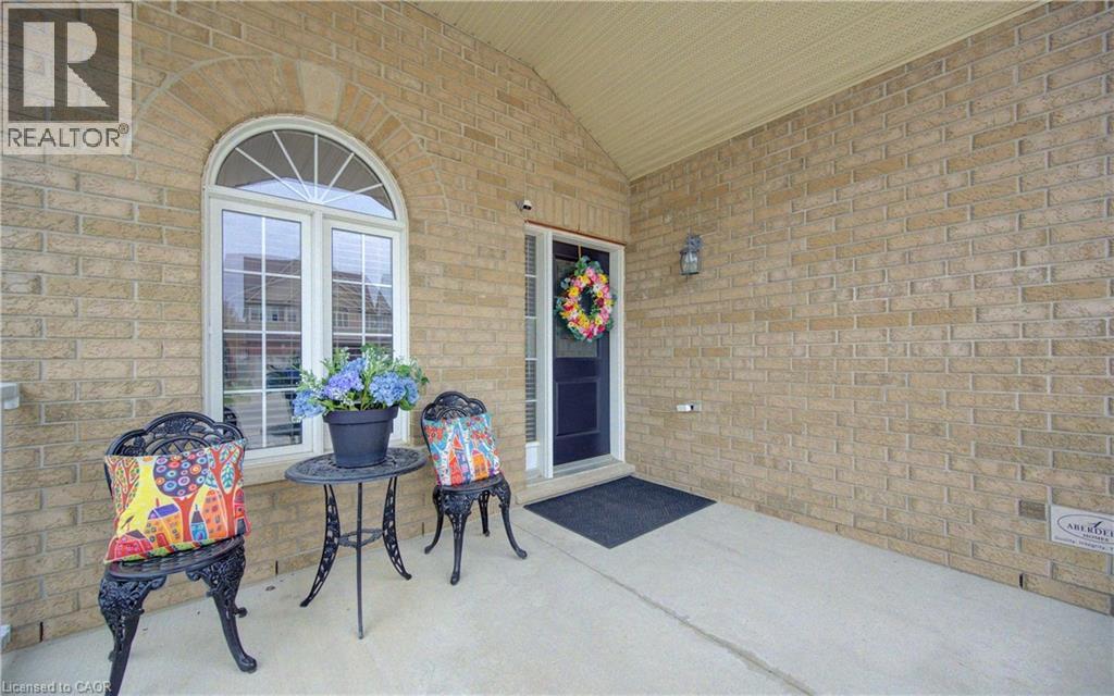 369 Zeller Drive, Kitchener, Ontario  N2A 0A3 - Photo 2 - 40827008