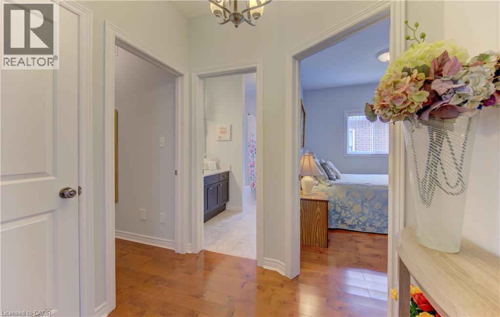 369 Zeller Drive, Kitchener, Ontario  N2A 0A3 - Photo 9 - 40828204