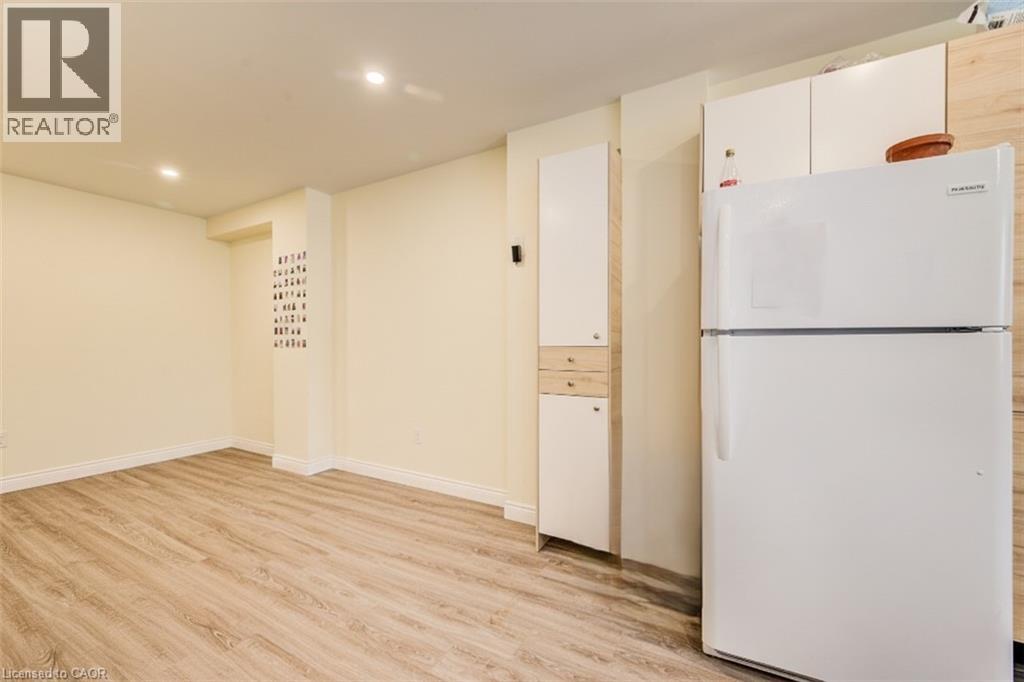 284 Westcourt Place, Waterloo, Ontario  N2L 2R7 - Photo 9 - 40827930