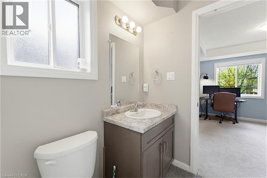 399 Greenfield Avenue, Kitchener, Ontario  N2C 1E6 - Photo 15 - 40828492