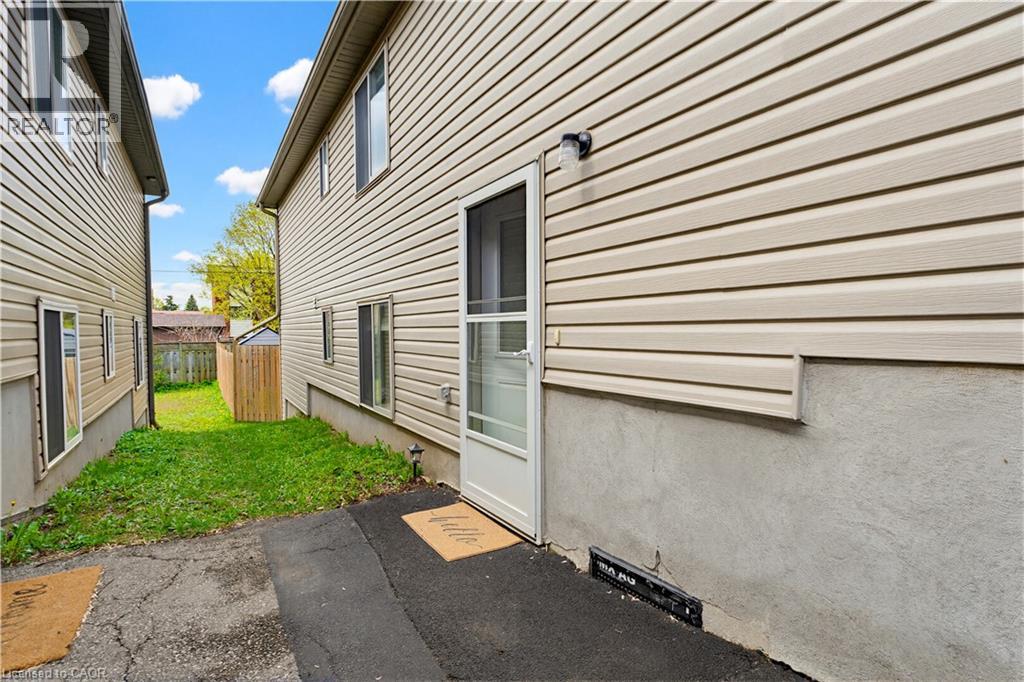399 Greenfield Avenue, Kitchener, Ontario  N2C 1E6 - Photo 17 - 40828492