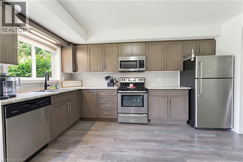 399 Greenfield Avenue, Kitchener, Ontario  N2C 1E6 - Photo 21 - 40828492
