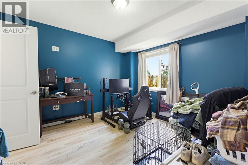 399 Greenfield Avenue, Kitchener, Ontario  N2C 1E6 - Photo 26 - 40828476