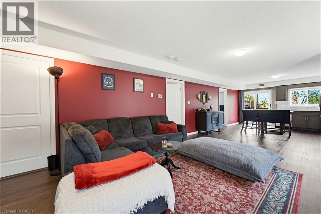 399 Greenfield Avenue, Kitchener, Ontario  N2C 1E6 - Photo 7 - 40828476