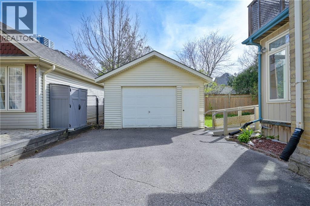 25 Ahrens Street W, Kitchener, Ontario  N2H 4B6 - Photo 28 - 40826508