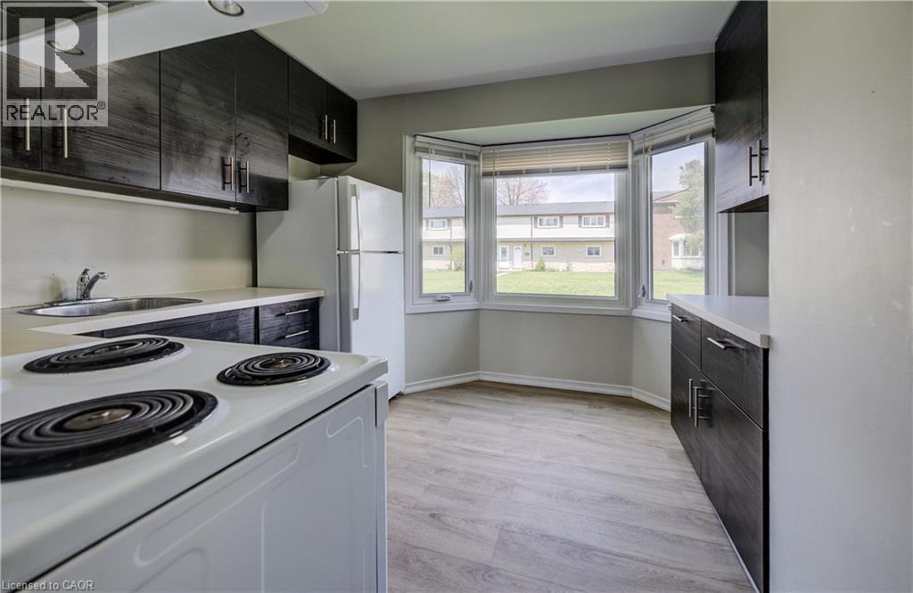160 Jansen Avenue Unit# 32, Kitchener, Ontario  N2A 2L7 - Photo 11 - 40829041