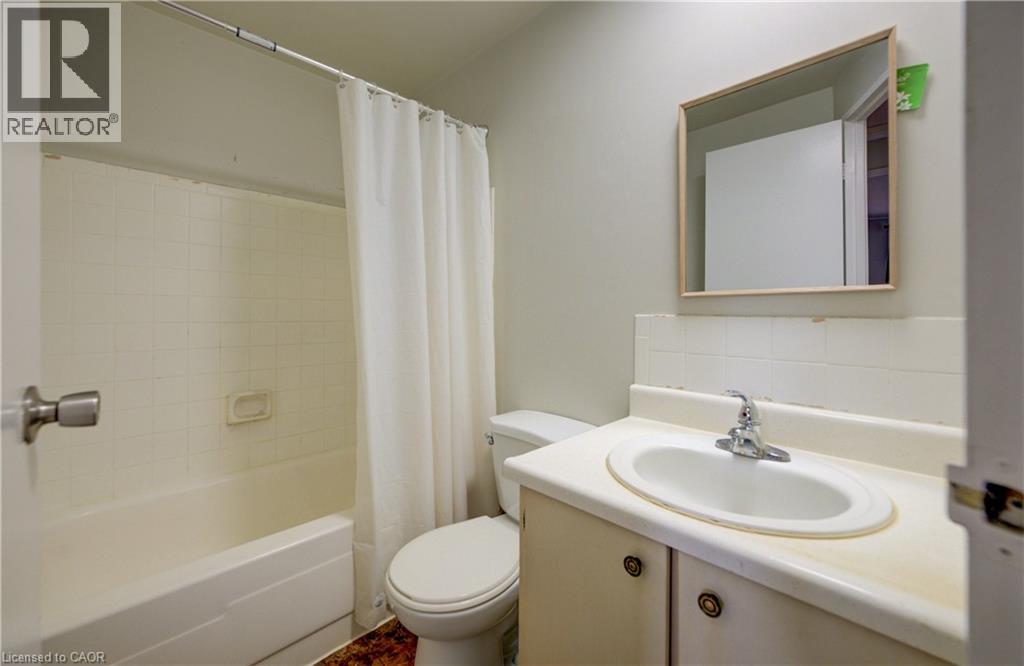 160 Jansen Avenue Unit# 32, Kitchener, Ontario  N2A 2L7 - Photo 21 - 40829041