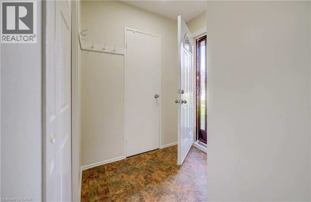 160 Jansen Avenue Unit# 32, Kitchener, Ontario  N2A 2L7 - Photo 5 - 40829041