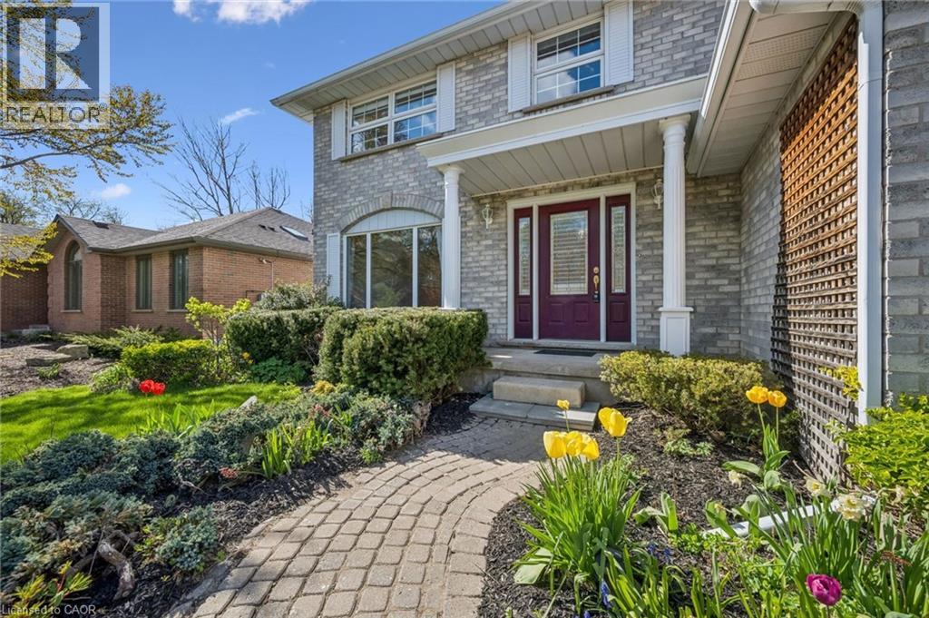 363 Northlake Drive, Waterloo, Ontario  N2V 1W6 - Photo 3 - 40813535