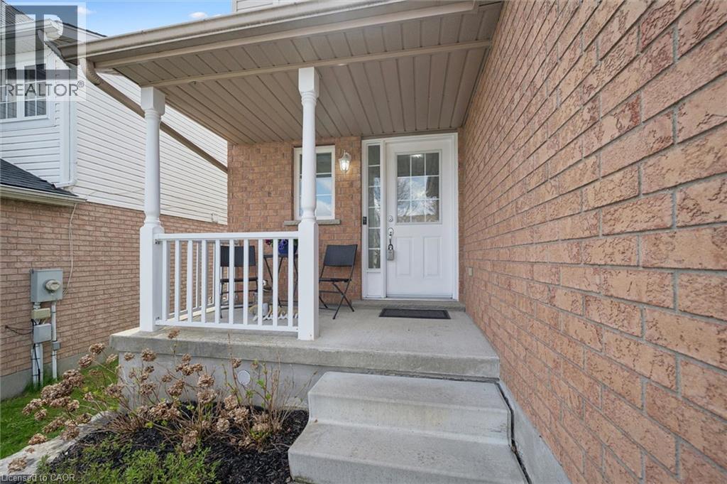 31 Tisdale Court, Kitchener, Ontario  N2A 4H5 - Photo 2 - 40830182