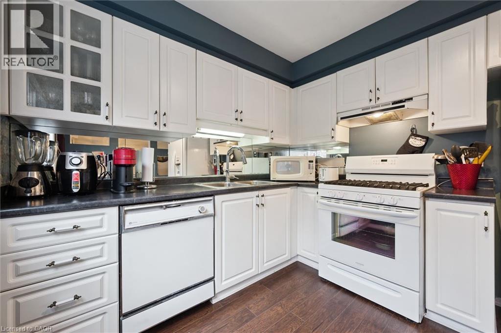 203 Baker Street, Waterloo, Ontario  N2T 2L8 - Photo 13 - 40830171