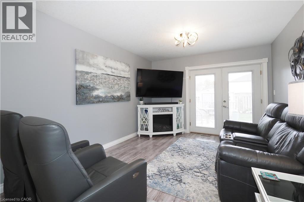 70 Queen Charlotte Crescent, Kitchener, Ontario  N2E 3N6 - Photo 25 - 40830310