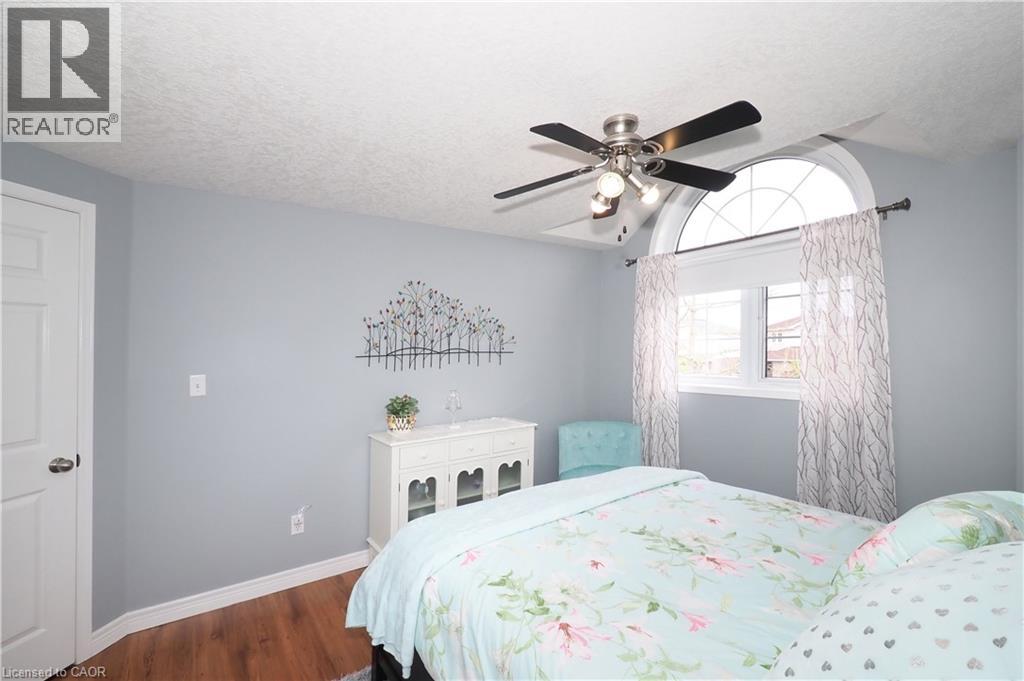70 Queen Charlotte Crescent, Kitchener, Ontario  N2E 3N6 - Photo 42 - 40830310