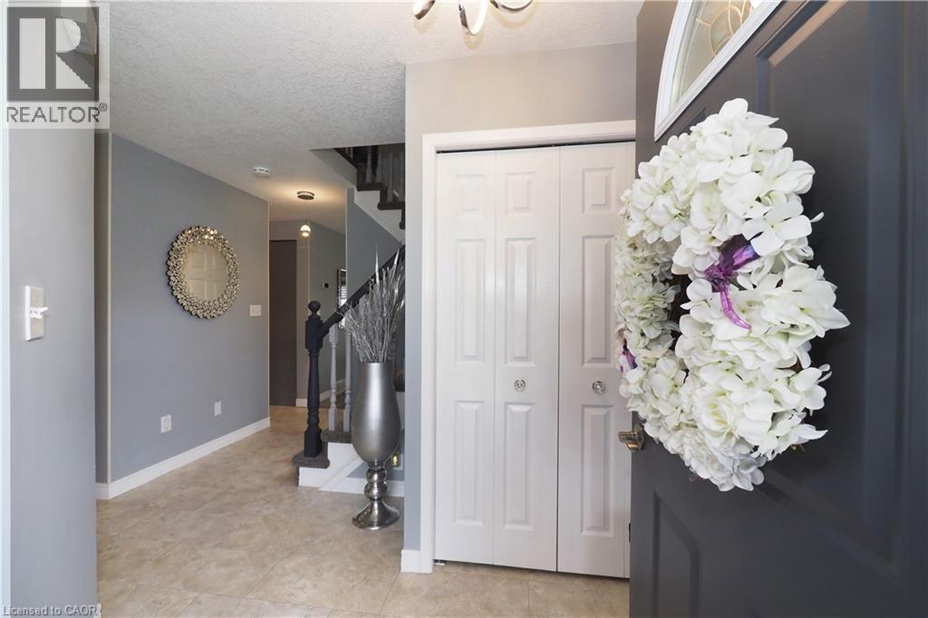 70 Queen Charlotte Crescent, Kitchener, Ontario  N2E 3N6 - Photo 6 - 40830310