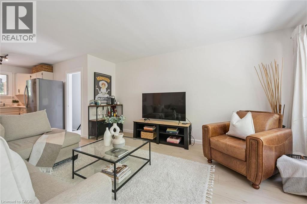 98 Chelsea Road, Kitchener, Ontario  N2B 1H9 - Photo 3 - 40830763