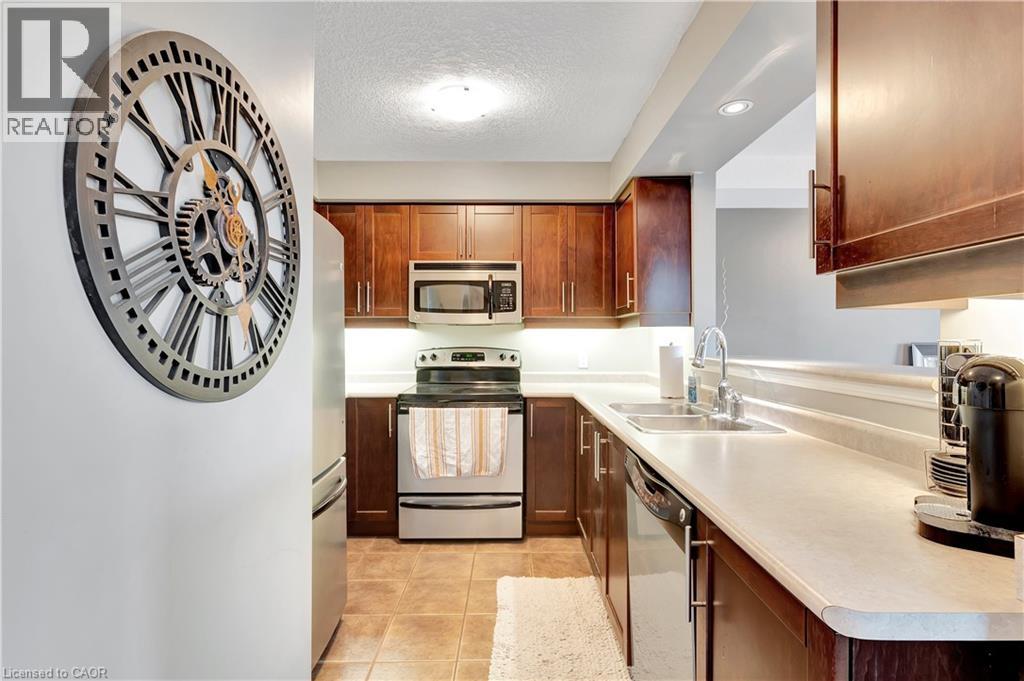 935 Zeller Crescent, Kitchener, Ontario  N2A 0C7 - Photo 11 - 40827754