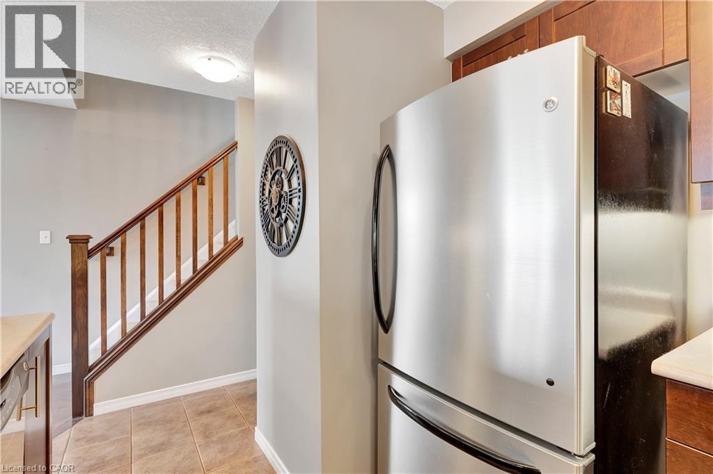935 Zeller Crescent, Kitchener, Ontario  N2A 0C7 - Photo 14 - 40827754