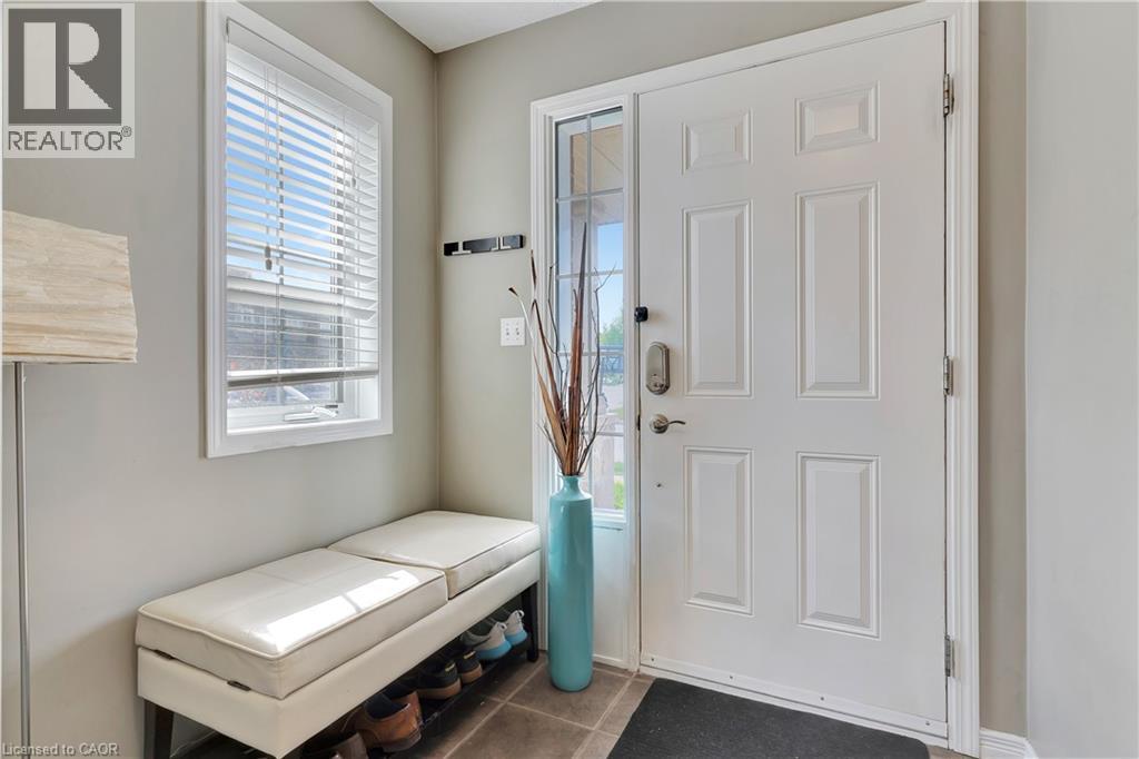 935 Zeller Crescent, Kitchener, Ontario  N2A 0C7 - Photo 5 - 40827754