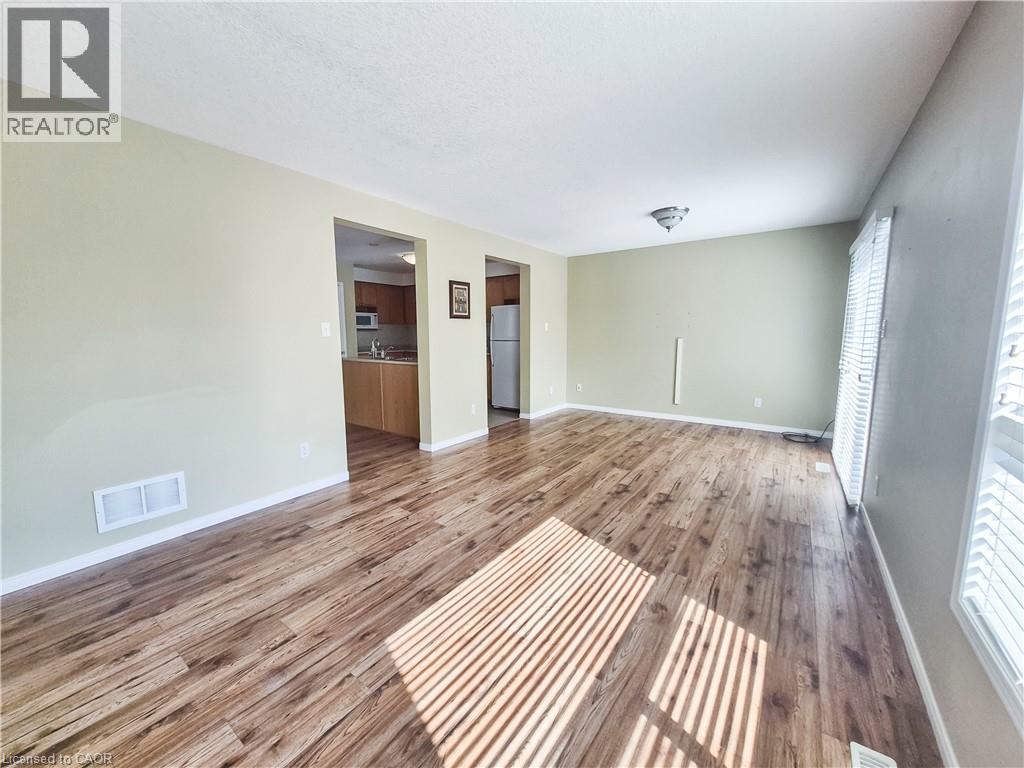 775 Karlsfeld Road, Waterloo, Ontario  N2T 2X2 - Photo 8 - 40832047