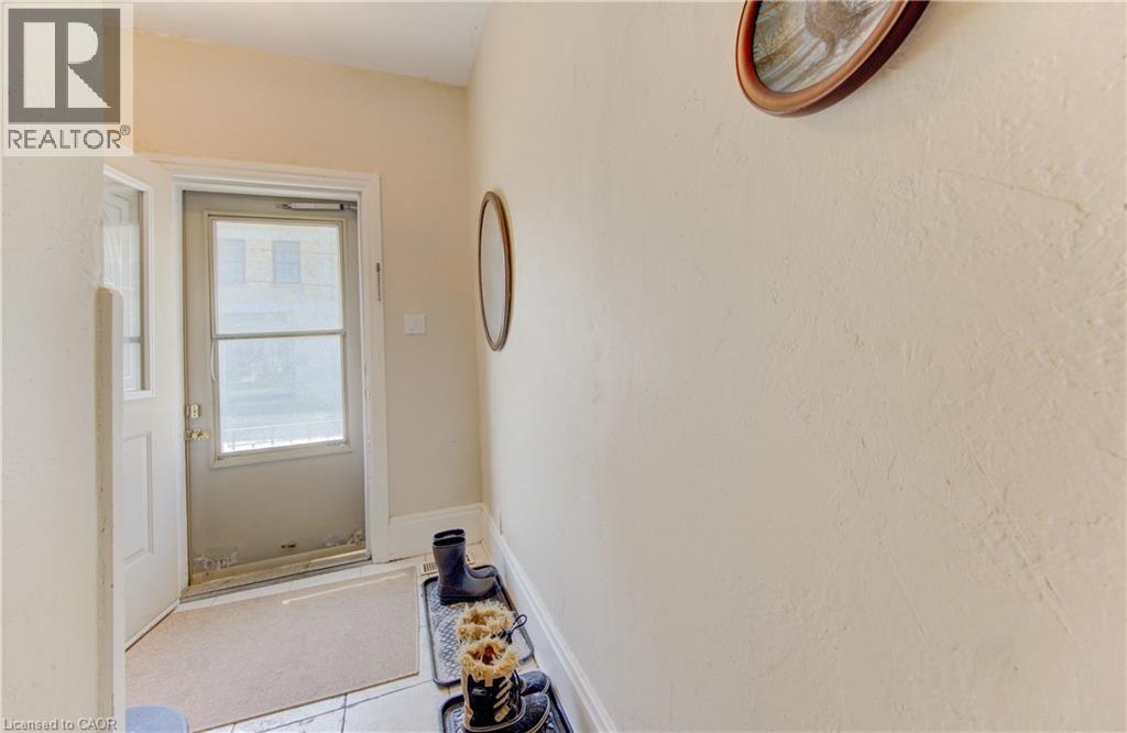 48 Breithaupt Street, Kitchener, Ontario  N2H 5G6 - Photo 5 - 40824430
