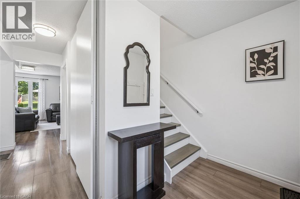 71 Blackhorne Drive, Kitchener, Ontario  N2E 1T5 - Photo 8 - 40828130
