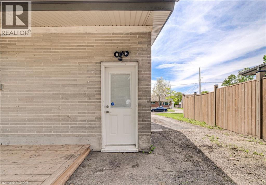 152 Clark Avenue, Kitchener, Ontario  N2C 1Y5 - Photo 37 - 40832977