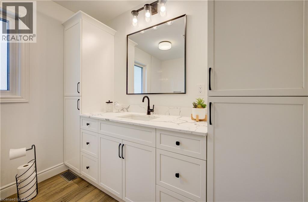 464 Northlake Drive, Waterloo, Ontario  N2V 2A4 - Photo 34 - 40820957