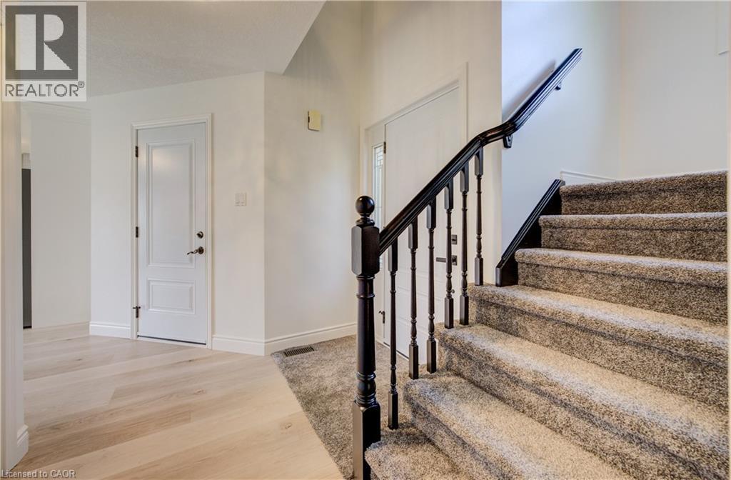 464 Northlake Drive, Waterloo, Ontario  N2V 2A4 - Photo 6 - 40820957
