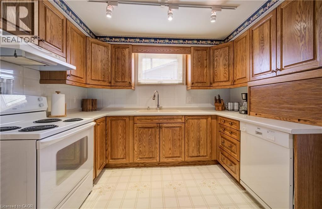 51 Underhill Crescent, Kitchener, Ontario  N2A 2S7 - Photo 12 - 40834627