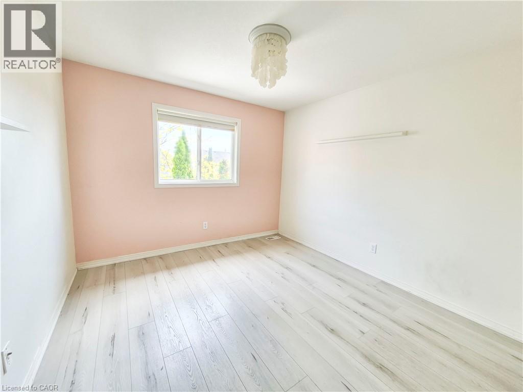 147 Dubrick Crescent Unit# 1, Kitchener, Ontario  N2E 4G3 - Photo 18 - 40835374