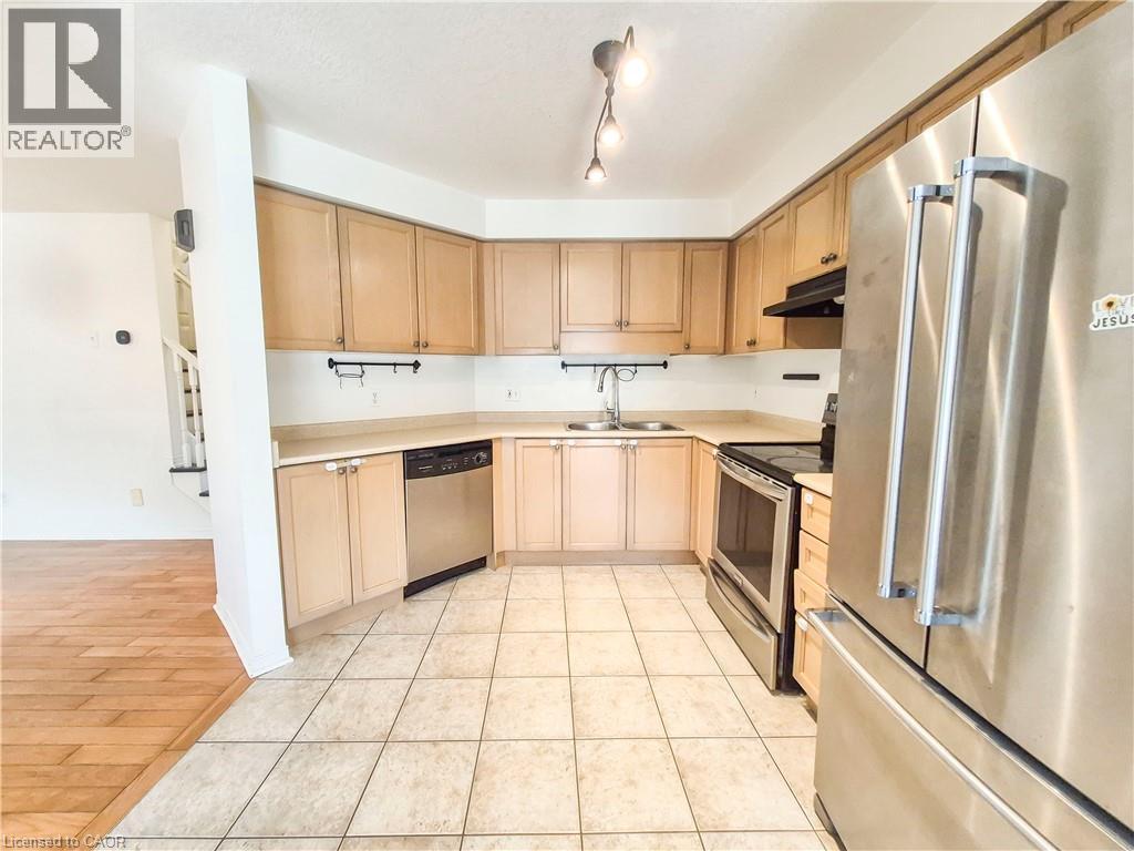 147 Dubrick Crescent Unit# 1, Kitchener, Ontario  N2E 4G3 - Photo 8 - 40835374
