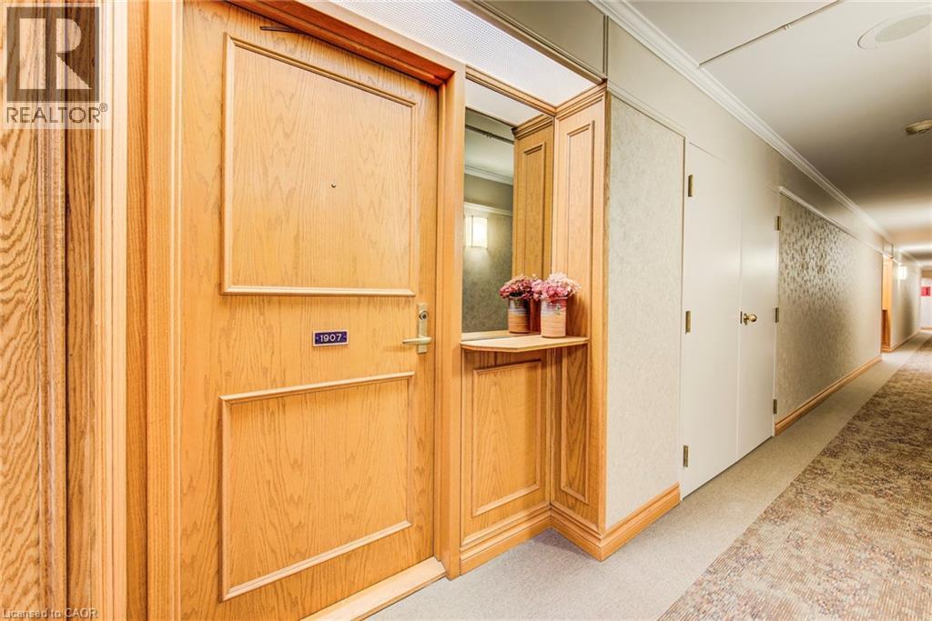 6 Willow Street Unit# 1907, Waterloo, Ontario  N2J 4S3 - Photo 7 - 40836651