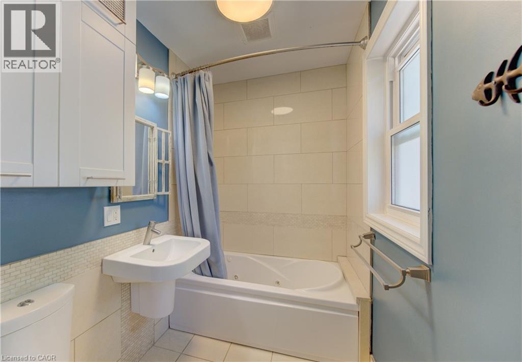 72 Pleasant Avenue, Kitchener, Ontario  N2M 4A4 - Photo 24 - 40837639