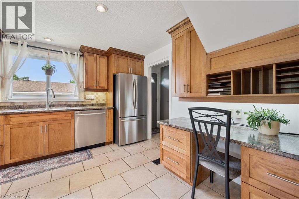 74 Calmcrest Drive, Kitchener, Ontario  N2E 1V3 - Photo 13 - 40835435