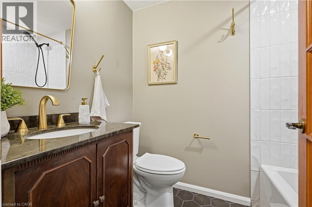 67 Longwood Drive, Waterloo, Ontario  N2L 4B6 - Photo 19 - 40839188