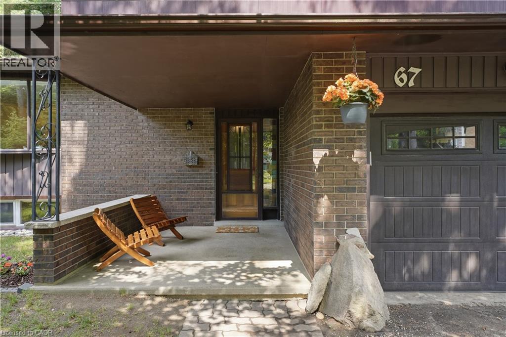 67 Longwood Drive, Waterloo, Ontario  N2L 4B6 - Photo 2 - 40839188