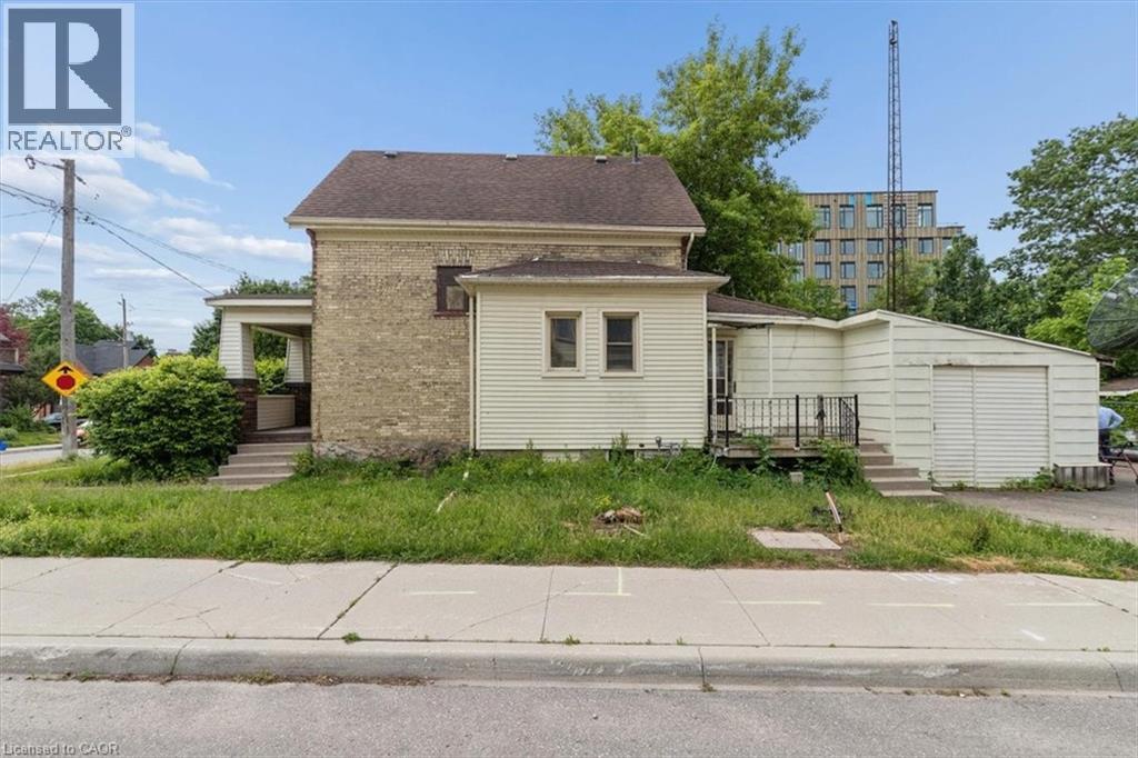 427 W Duke Street W, Kitchener, Ontario  N2H 3Y6 - Photo 5 - 40838864