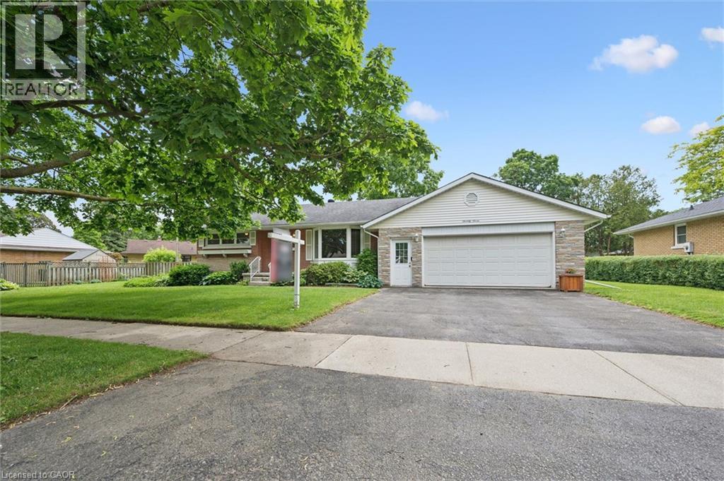 77 Maywood Road, Kitchener, Ontario  N2C 2A2 - Photo 3 - 40826790