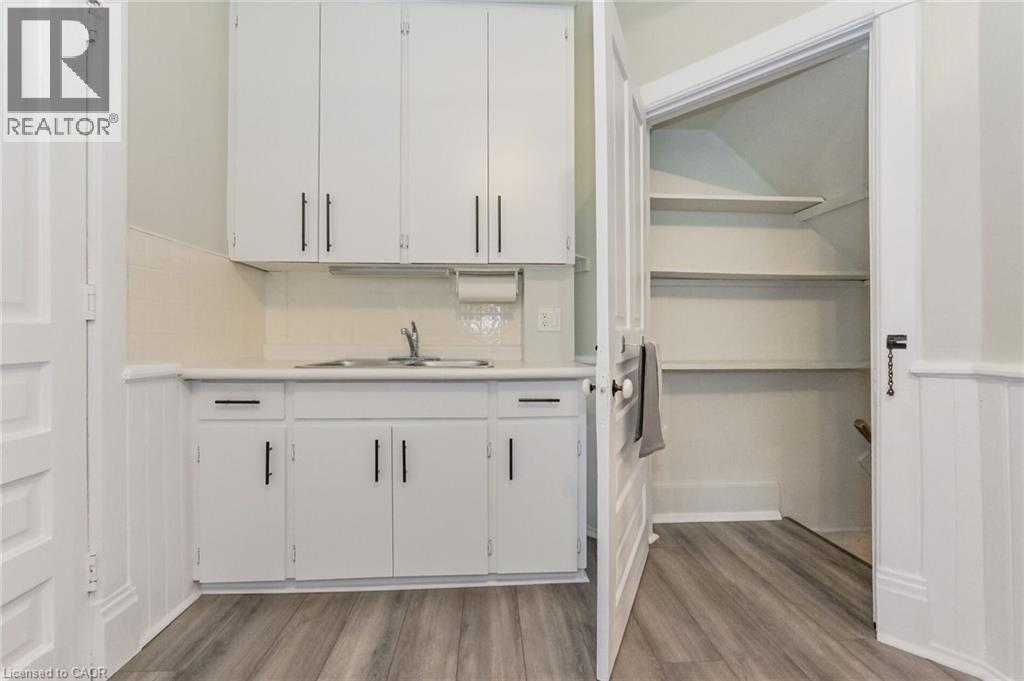 67 Ahrens Street W, Kitchener, Ontario  N2H 4B8 - Photo 22 - 40840982