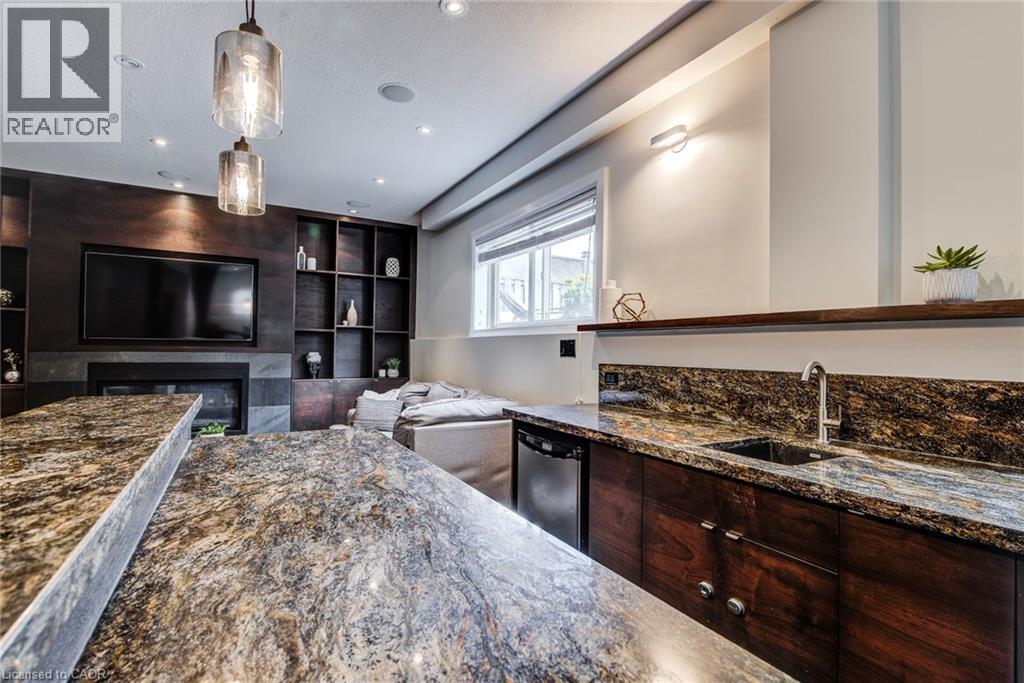 561 Chancery Lane, Waterloo, Ontario  N2T 2N5 - Photo 28 - 40841799